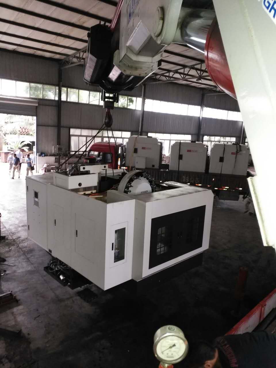 四川設(shè)備吊裝作業(yè)中起重機如何防止觸電 四川設(shè)備吊裝作業(yè)中起重機如何防止觸電