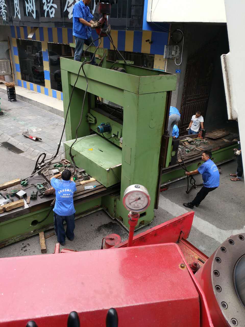 成都設備吊裝公司 成都設備吊裝公司